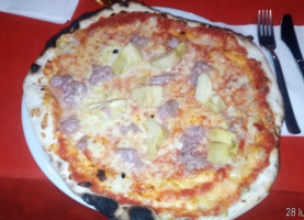 Pizzeria Sala Da Ballo Dal Golosone Di Massari Gianluca food