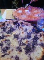 Pizzeria Dietro L'angolo food