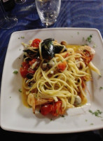 Lo Scoglio food