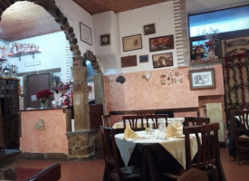 Trattoria Lo Sperone inside