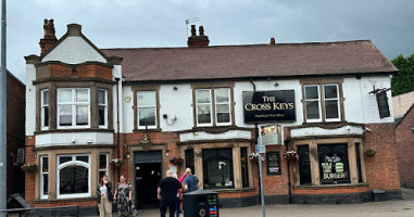 Cross Keys Arnold inside