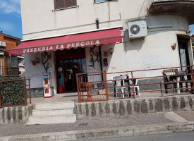 Pizzeria La Pergola outside