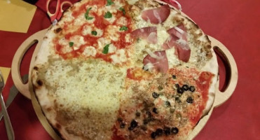 Pizzeria Rain Bow food