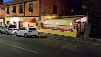 La Grotta Dei Sapori outside