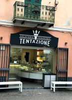 Gelateria E Yogurteria Tentazione outside