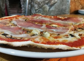 Pizza Fichi food