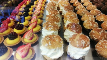 Pasticceria Bompiani food