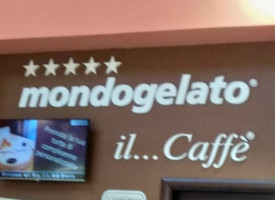 Mondo Gelato inside