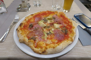 Pizza D'oro food