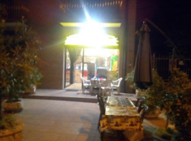 Pizzamania Di Darwish Tarek outside