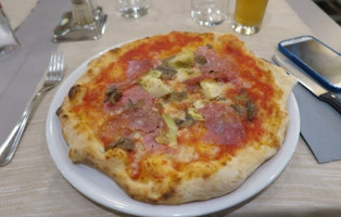 Pizzeria La Pala D'oro food