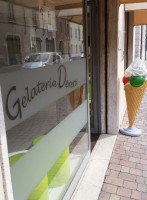 Gelateria Deretti outside