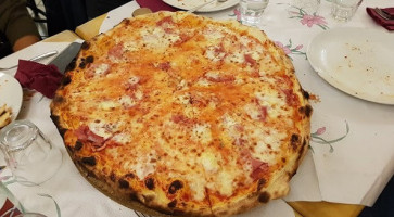 Trattoria Pizzeria Cavour food