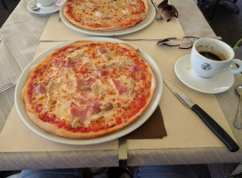 Pizzeria Toscana food