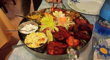 Bombay Tandoori Indiano food