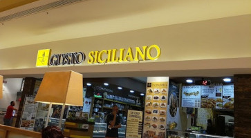 Gusto Siciliano food