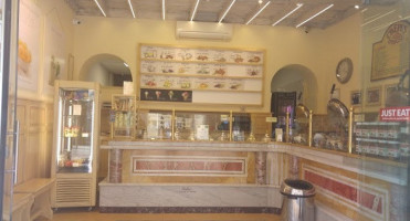 Gelateria Le Colonne inside