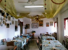 Trattoria Zaccagna inside