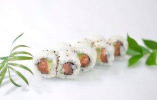 Miu Sushi food