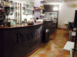 Planet Cafe' food