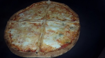 Pizza Mania Pizze Da Asporto food