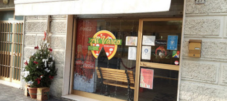 Pizzeria Al Varco outside