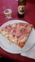 Carmen Pizza food