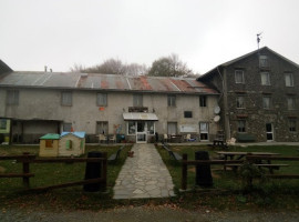 Rifugio Pratorotondo outside