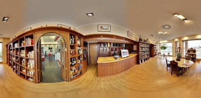 Enoteca La Canva Wine Room inside