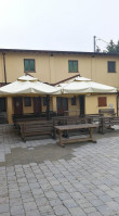 Panizzari outside