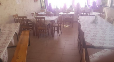 Pizzeria 2000 inside