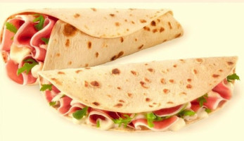 Piadineria Millevoglie food