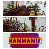 Pizzeria Mammamia food