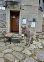 Rifugio Bertacchi outside