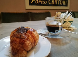 Premiato Forno Cantoni food