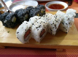 Sushi Arigato food