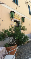 Il Galeone outside