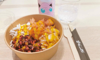 Poke Inn food