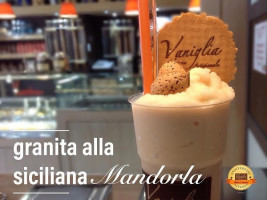 Gelateria Artigianale Vaniglia food