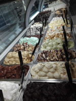 Tutto Gelato food