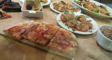 Small Pizza Ancona 1 Maggio food