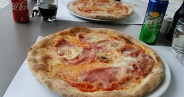 E Pizza L'imbuto food