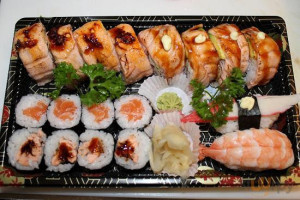 Sushi Li food