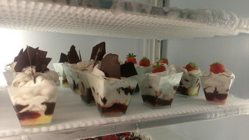 Gelateria Cremosonda food