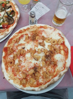 Pizzeria Italia food