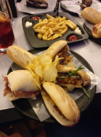 100 Montaditos food