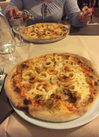 80 Voglia Pizzeria food