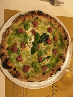 Fiore Di Latte Pizzeria food