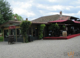 Cascina Caremma Bistrot outside