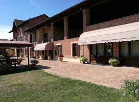 Agriturismo Cascina Serramena outside